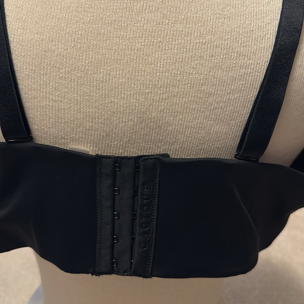 Pretty Cacique black Bra size 46C 5 hook closure multi- way strapless un… - Picture 8 of 8